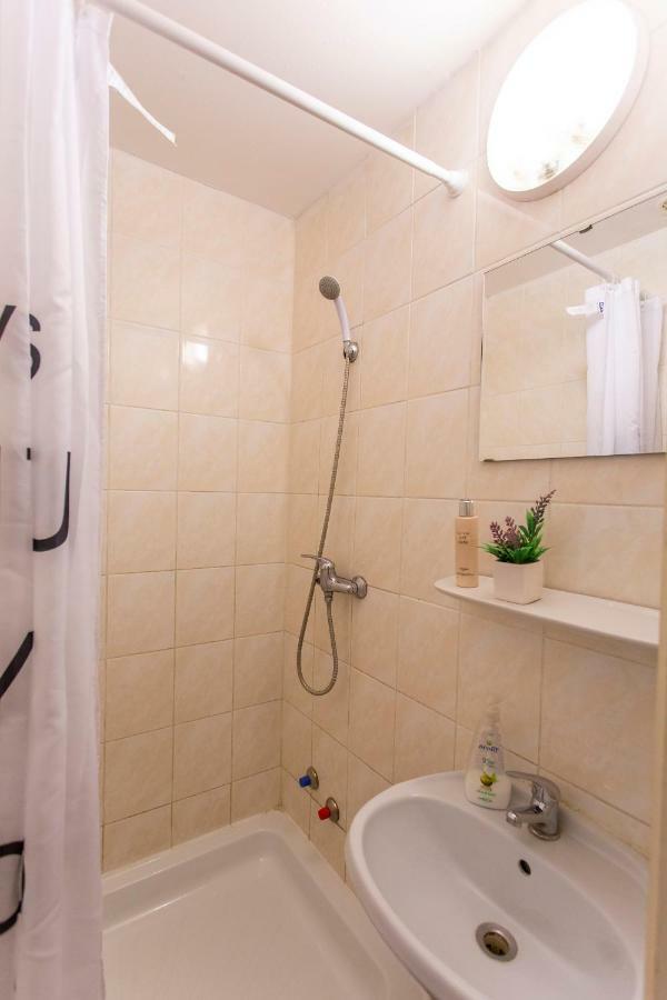 Dunaújváros Pd Hostel מראה חיצוני תמונה